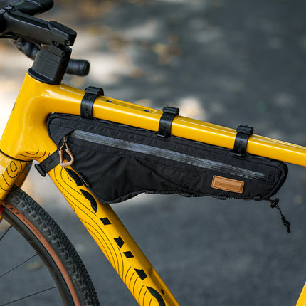 Rhinowalk Nomad 1.7L slim bicycle frame bag lifestyle view 27
