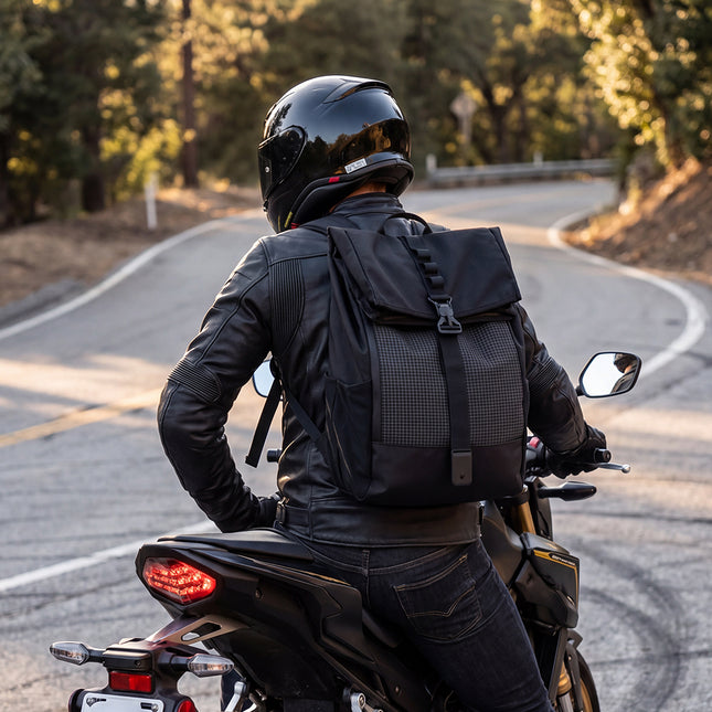 Rhinowalk MBB3001 motorcycle helmet backpack riding scene 7